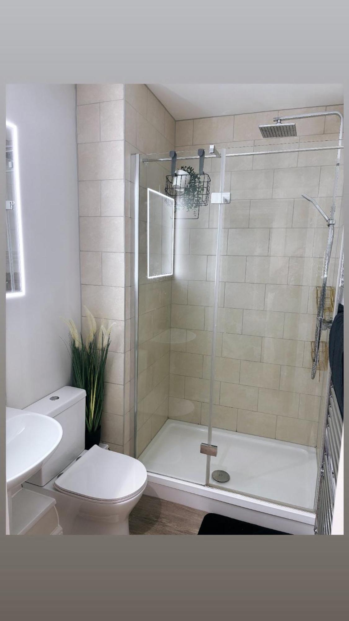 2 Bedroom Dreamy In Plymouth! *