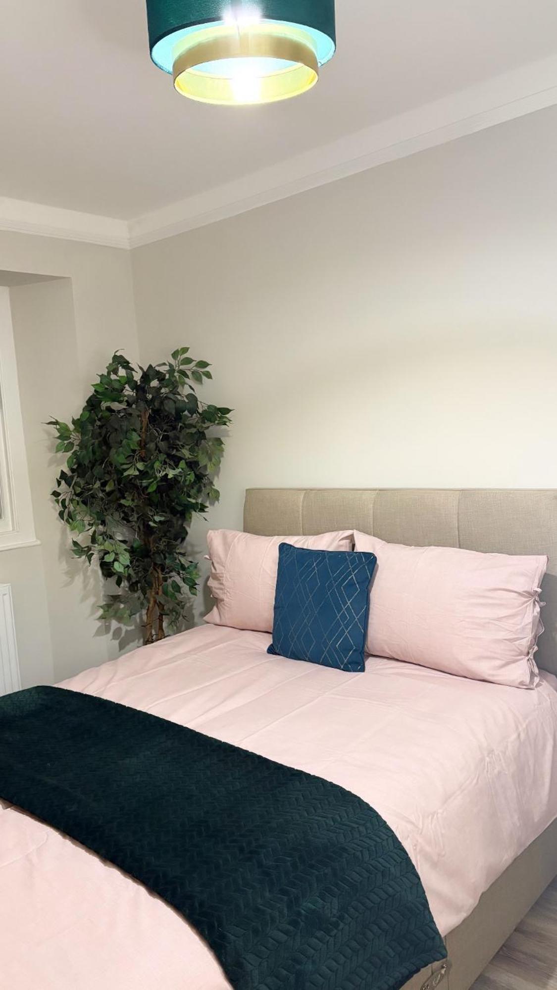 2 Bedroom Dreamy In Plymouth! * Plymouth